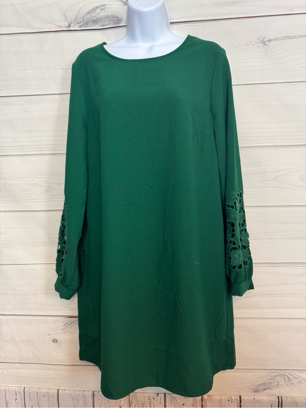 H&M Women’s Emerald Green Long Sleeve Shift Dress with Lace Sleeve Details